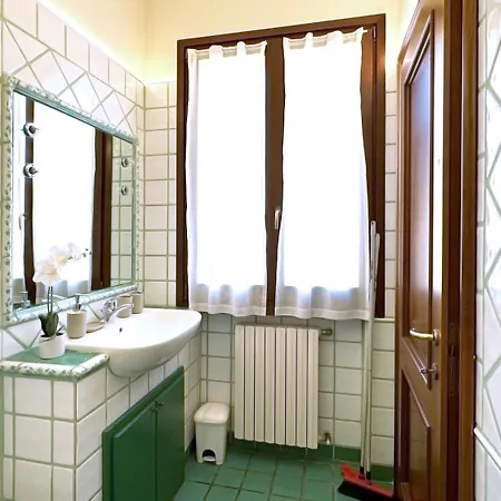 Int 11 - Elisa By San Luca *